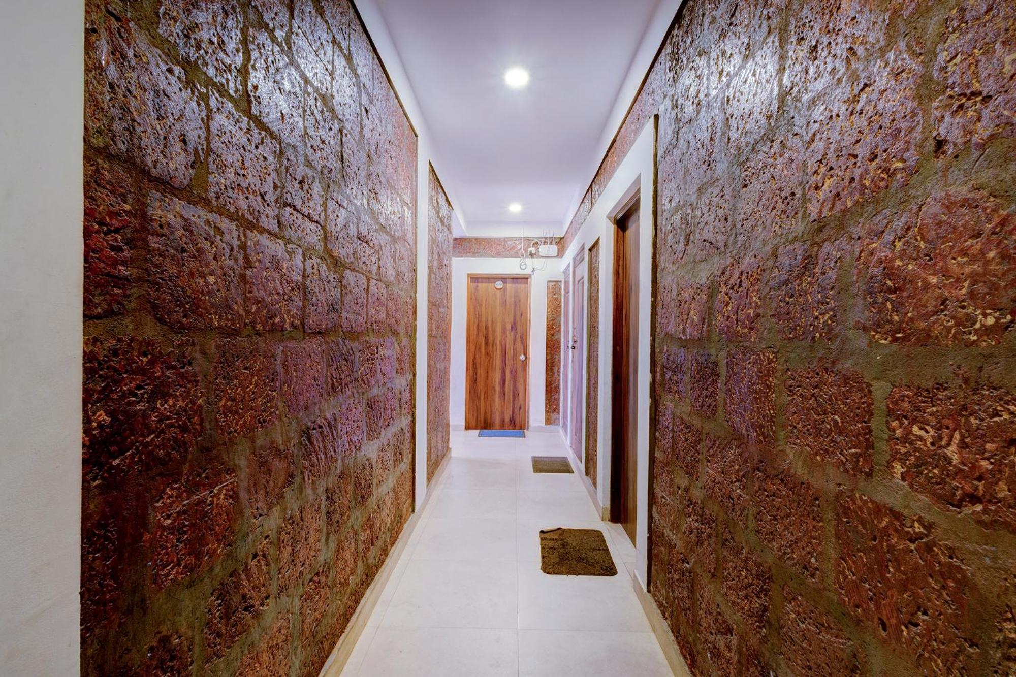 Fabhotel Arya's Hyderabad - Nr Calangute