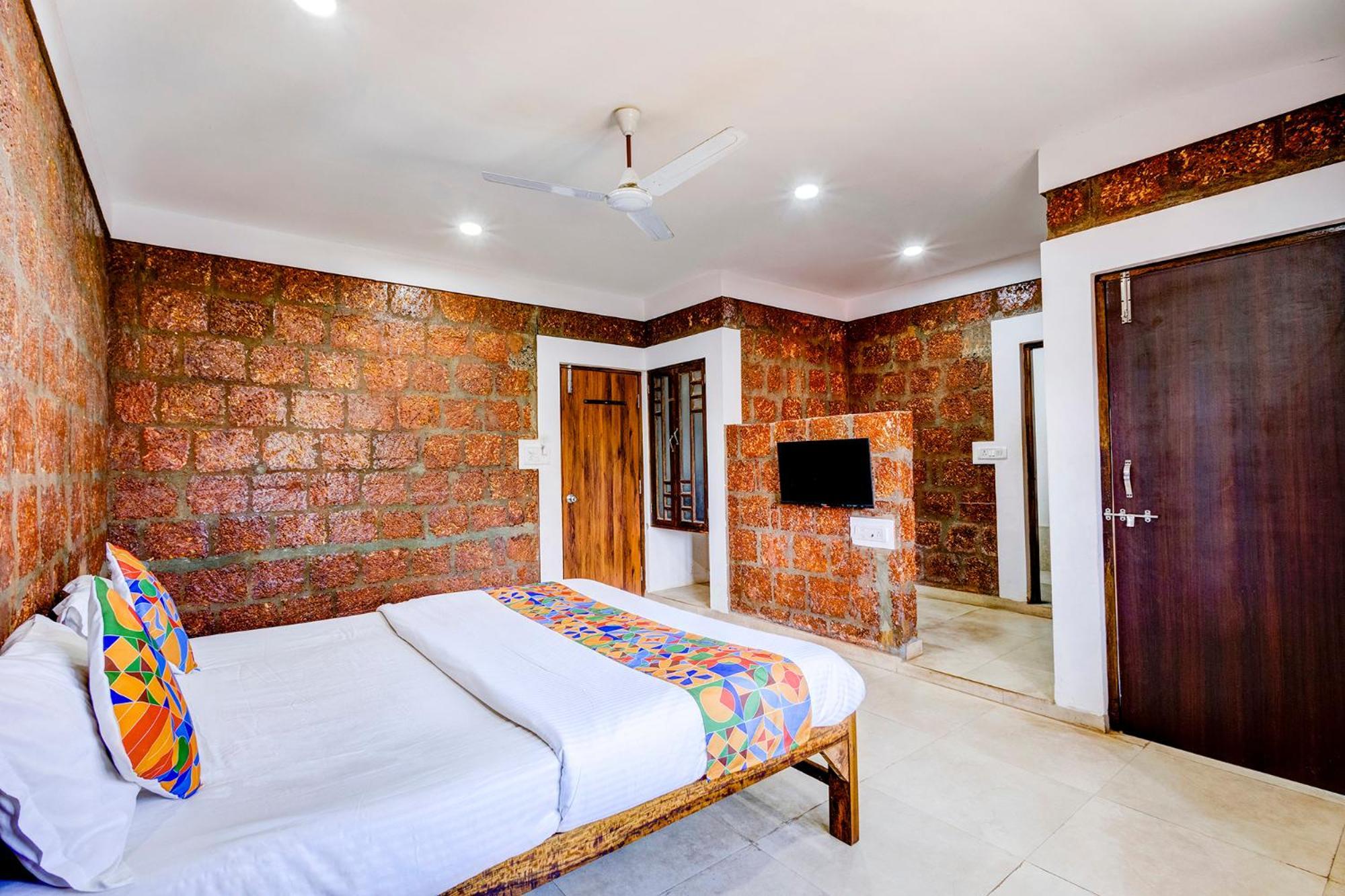 Fabhotel Arya's Hyderabad - Nr * Calangute
