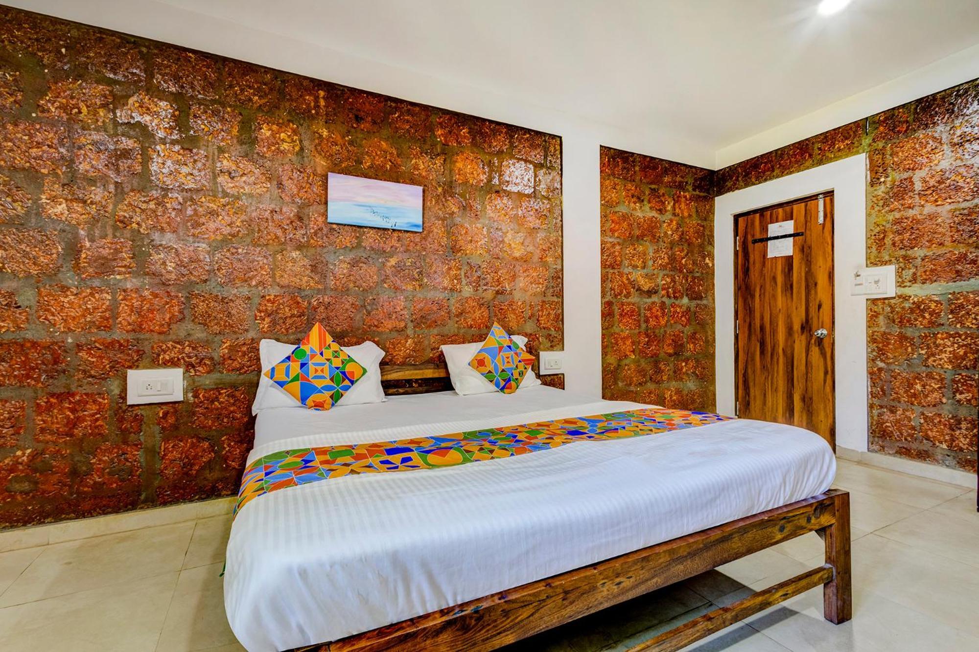 Resort Fabhotel Arya's Hyderabad - Nr *